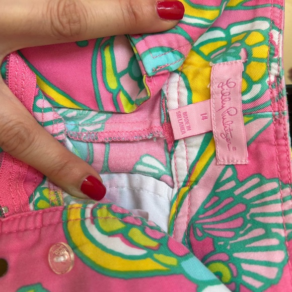Lilly Pulitzer Pink and Green Floral Women's Shorts - Picture 3 of 6